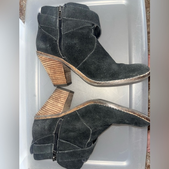 DV Dolce Vita Leather Bootie with Buckle 🌵8 - Picture 9 of 10